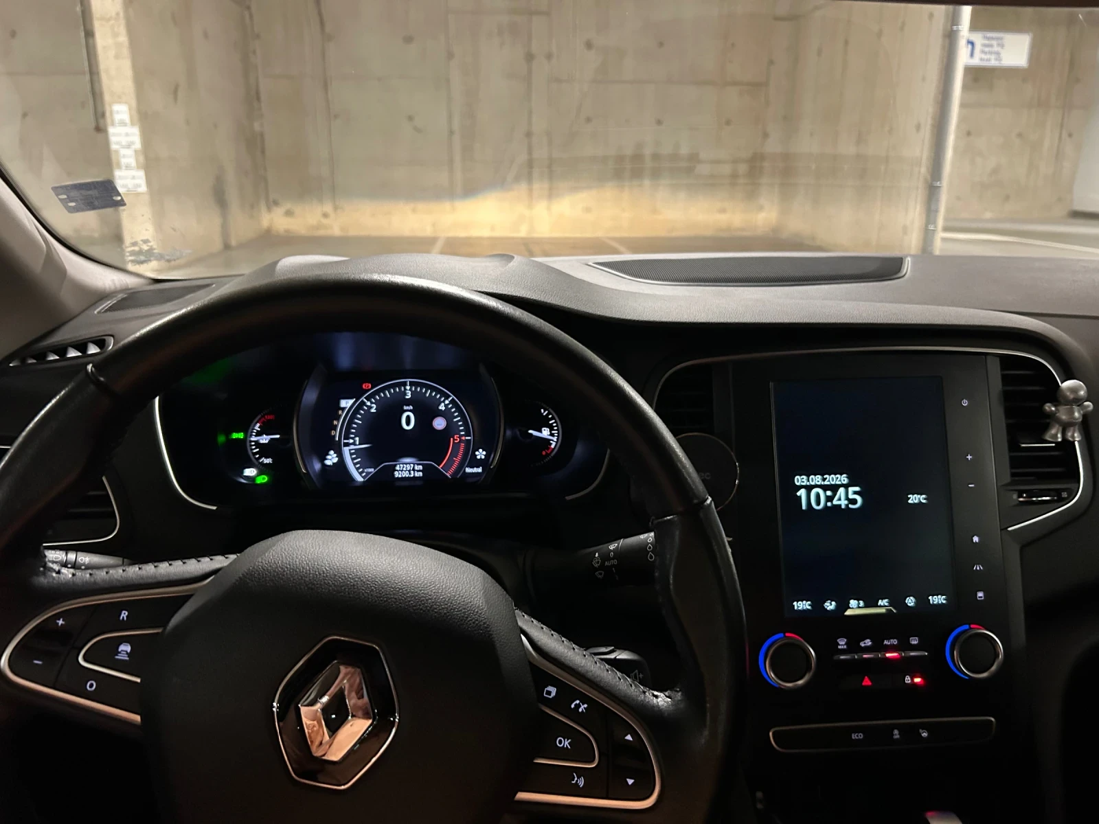 Renault Megane 1.5 dCi, снимка 8 - Автомобили и джипове - 55945336