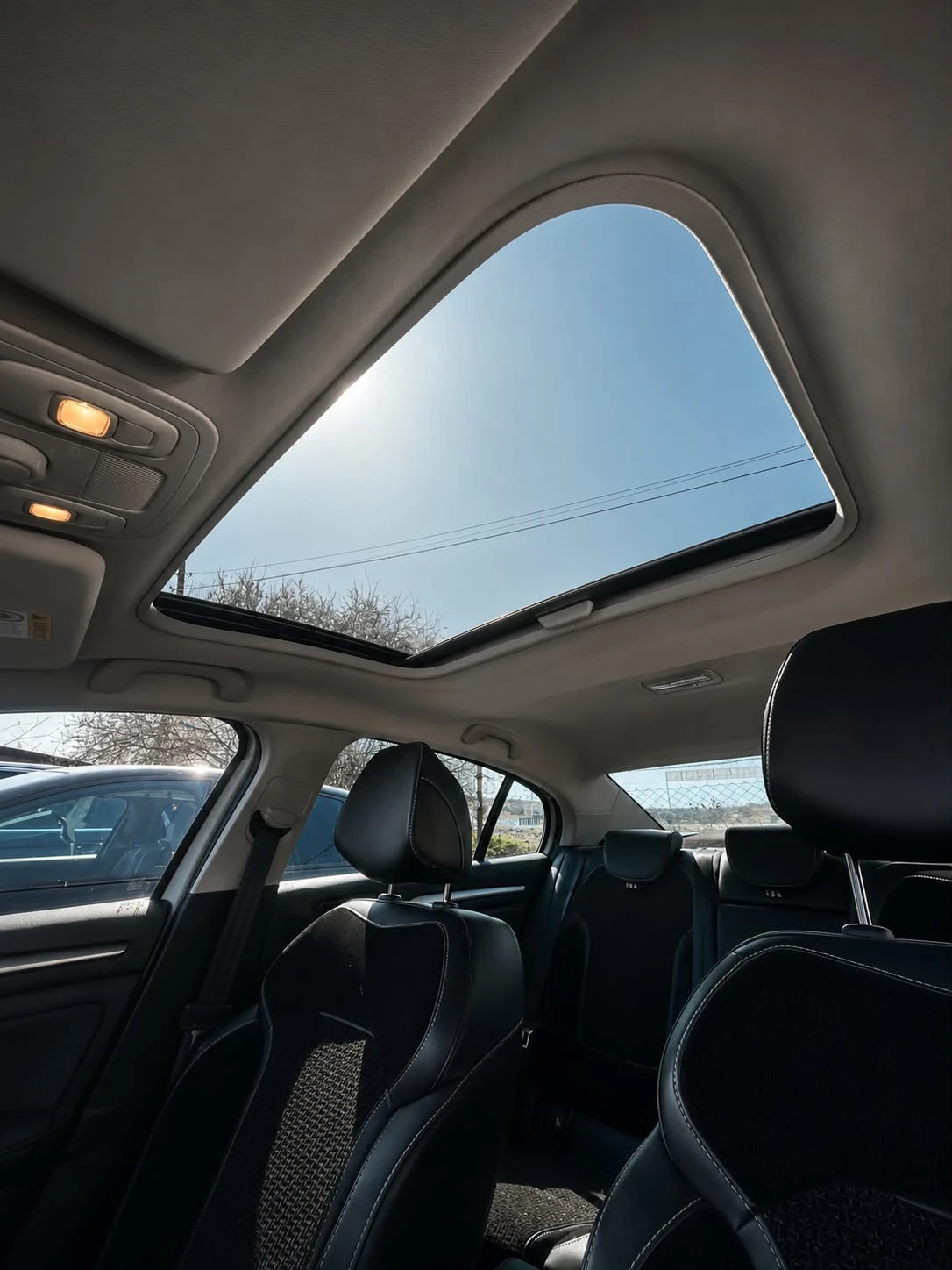 Renault Megane 1.5 dCi, снимка 3 - Автомобили и джипове - 55499962