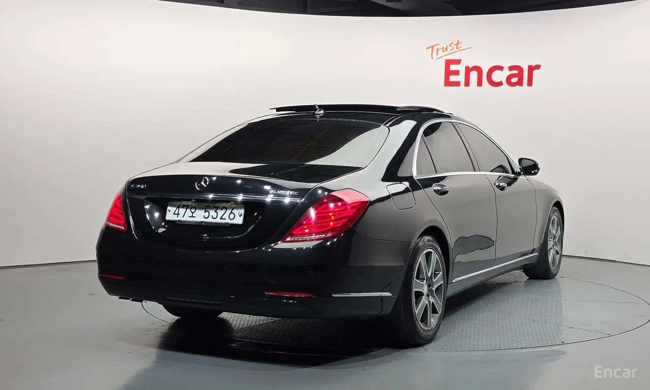 Mercedes-Benz S 350 LONG 4MATIC/ОБДУХВАНЕ/ПАНОРАМА/ДИСТРОНИК/360, снимка 4 - Автомобили и джипове - 55528536