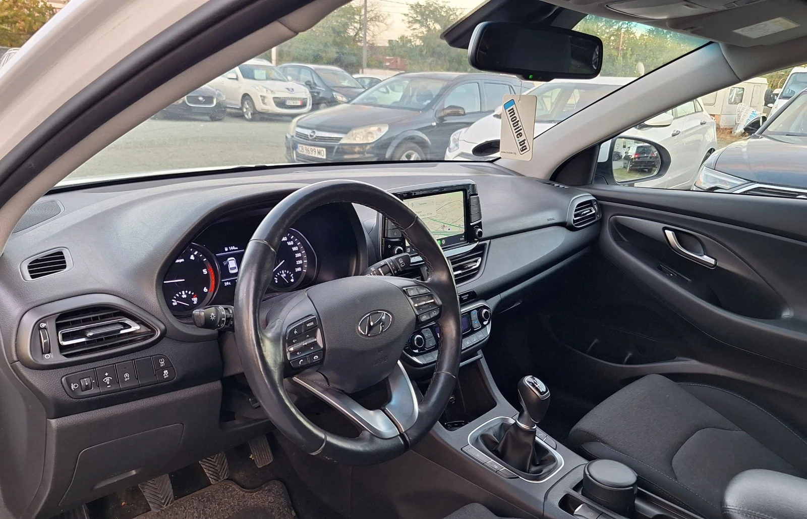 Hyundai I30 1.6 подгрев-камера-парктроник., снимка 10 - Автомобили и джипове - 56088046