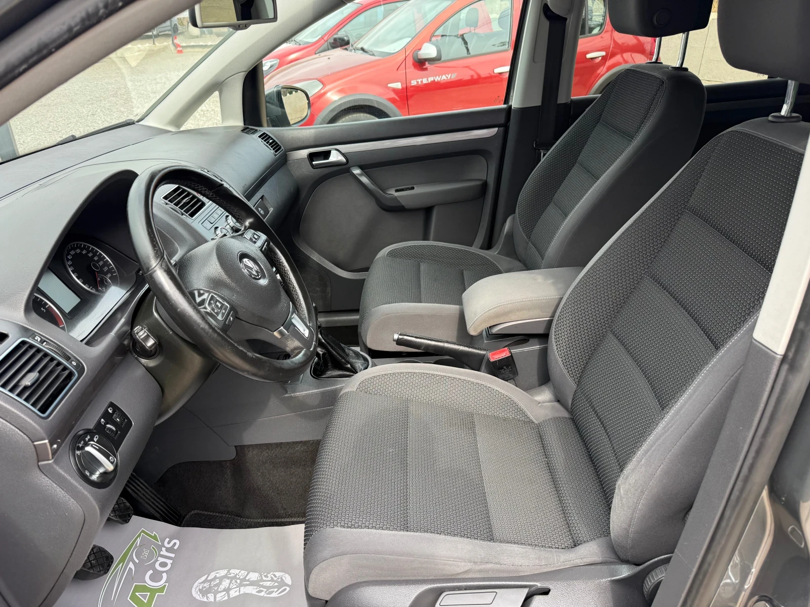 VW Touran 1.6TDI* 105h.p* 4+ 1* ��� ����* ��� �����* ���.��� | Mobile.bg � ����������� 10