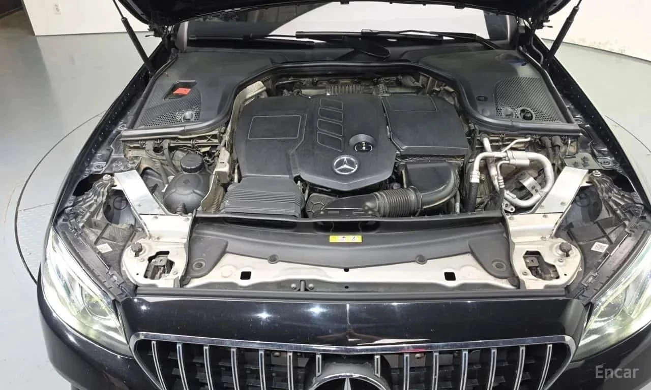 Mercedes-Benz E 220, снимка 6 - Автомобили и джипове - 56689563
