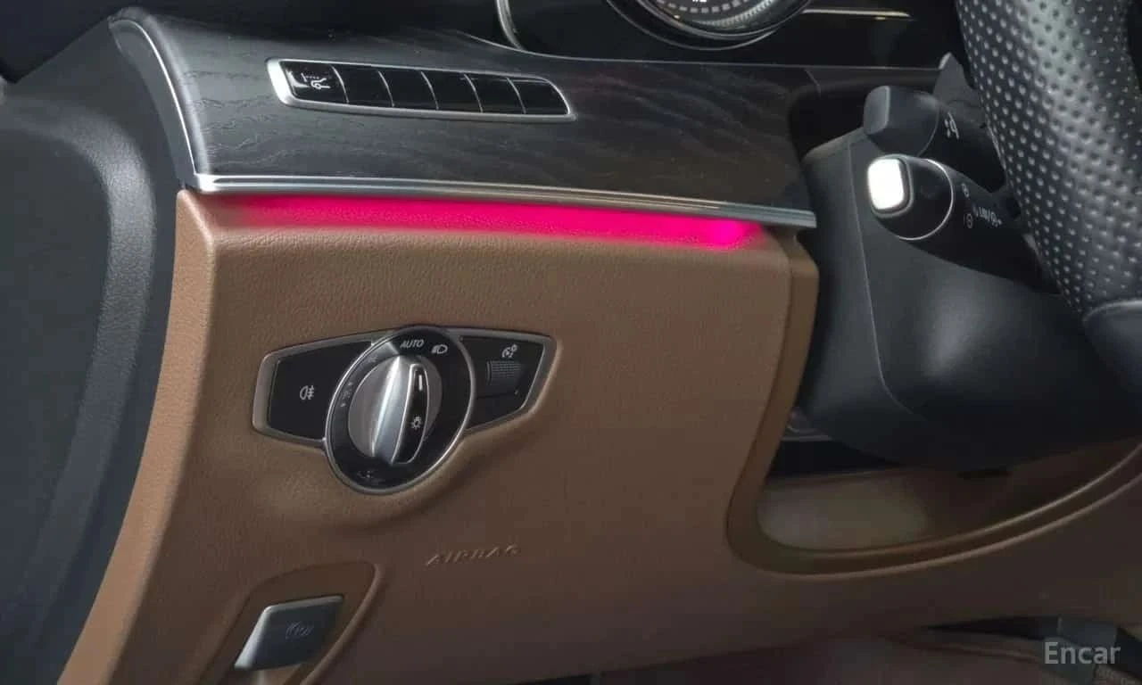Mercedes-Benz E 220, снимка 15 - Автомобили и джипове - 56689563