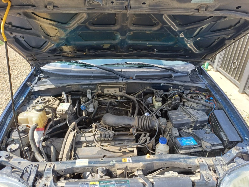 Ford Maverick 2.0i XLT + Газ, снимка 6 - Автомобили и джипове - 47648823