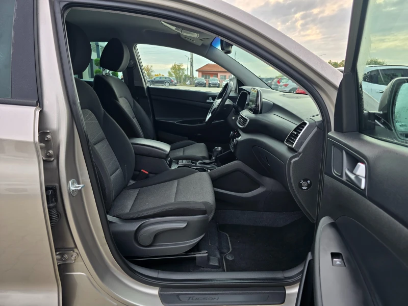 Hyundai Tucson 1.6D, 136к.с., 4х4, Автомат, Камера, Нави!, снимка 10 - Автомобили и джипове - 52163842