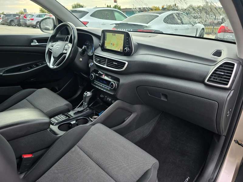 Hyundai Tucson 1.6D, 136к.с., 4х4, Автомат, Камера, Нави!, снимка 11 - Автомобили и джипове - 52163842