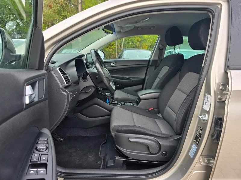 Hyundai Tucson 1.6D, 136к.с., 4х4, Автомат, Камера, Нави!, снимка 7 - Автомобили и джипове - 52163842