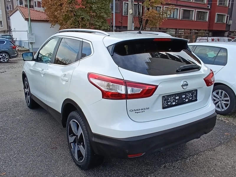 Nissan Qashqai 1.6dCi/4x4/Panorama/360cam/EVRO6/, снимка 4 - Автомобили и джипове - 52392359