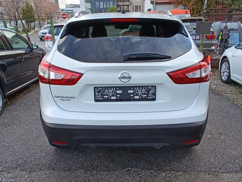 Nissan Qashqai 1.6dCi/4x4/Panorama/360cam/EVRO6/, снимка 6 - Автомобили и джипове - 52392359