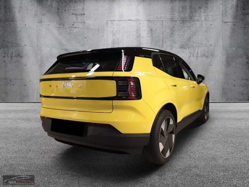 Volvo EX30 PLUS/EXTENDED-RANGE/272HP/KLESS/L.ASS/ACC/360/971f, снимка 9 - Автомобили и джипове - 52719999