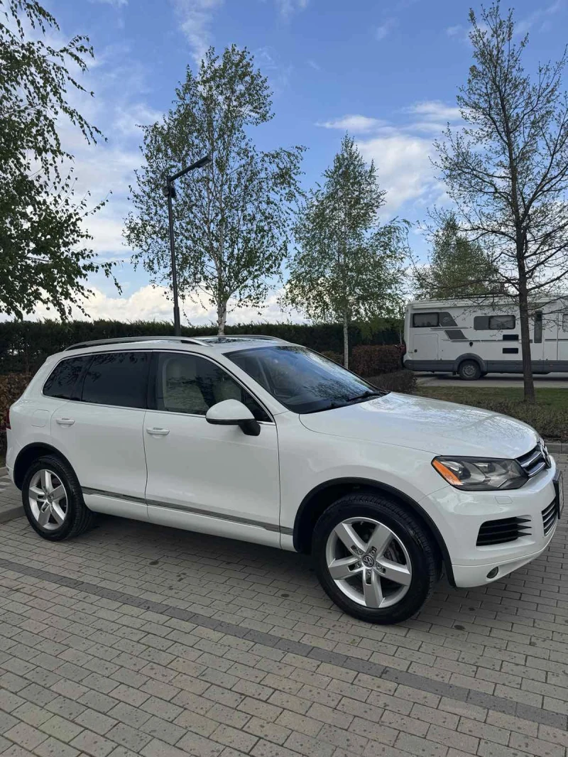 VW Touareg, снимка 3 - Автомобили и джипове - 52831734