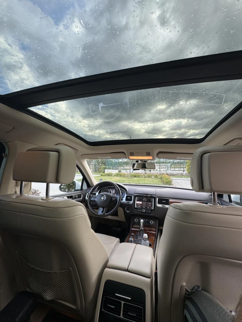 VW Touareg, снимка 14 - Автомобили и джипове - 52831734