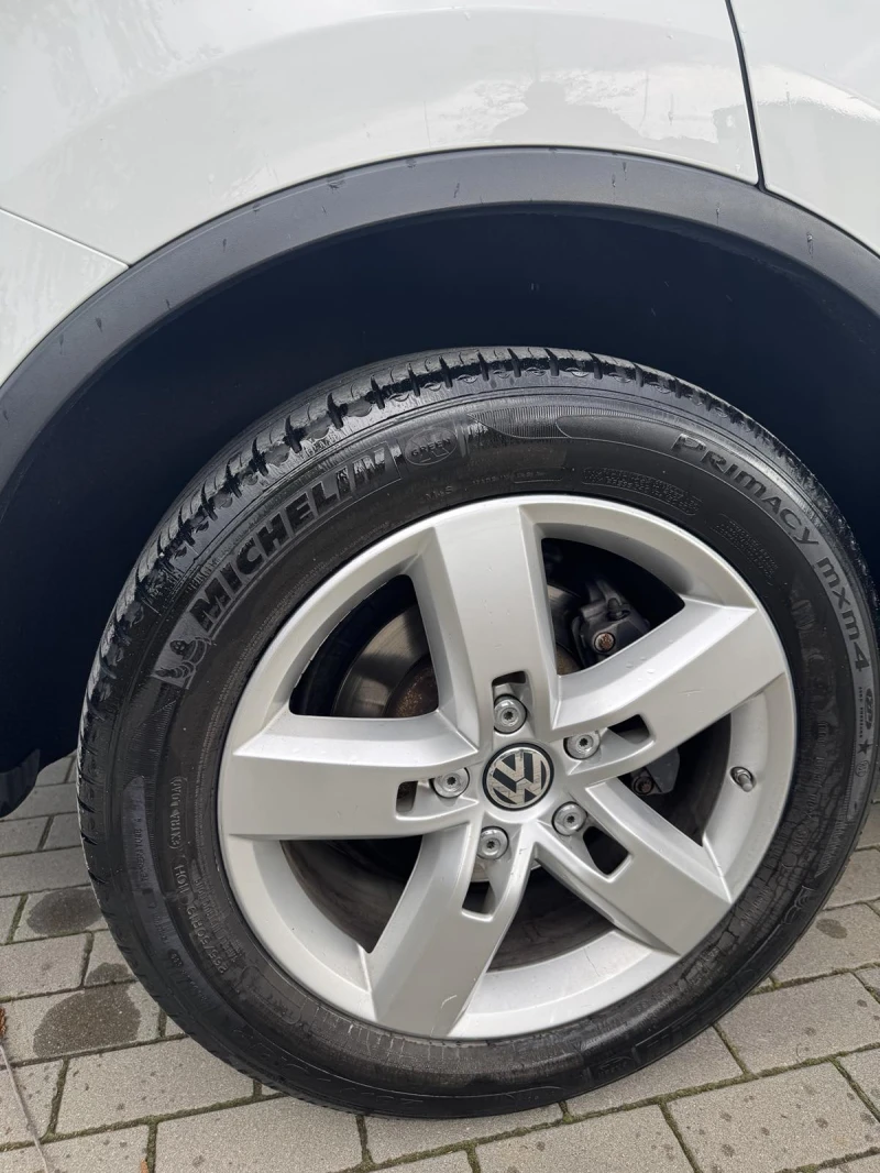 VW Touareg, снимка 4 - Автомобили и джипове - 52831734