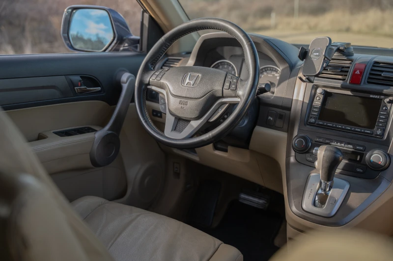 Honda Cr-v Executive+ , снимка 17 - Автомобили и джипове - 52849579