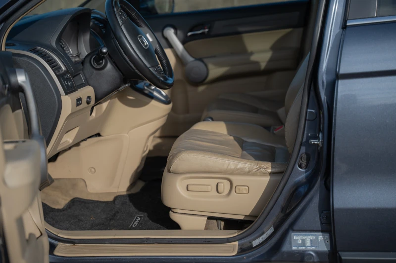 Honda Cr-v Executive+ , снимка 8 - Автомобили и джипове - 52849579