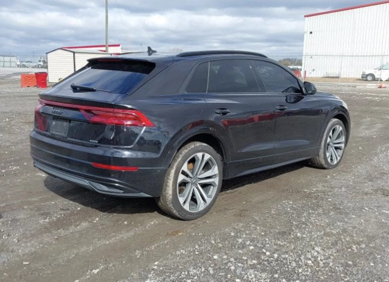 Audi Q8 B&O* DISTRONIC* LANE ASSIST* ПОДГРЕВ* 360* KEYLESS - изображение 6