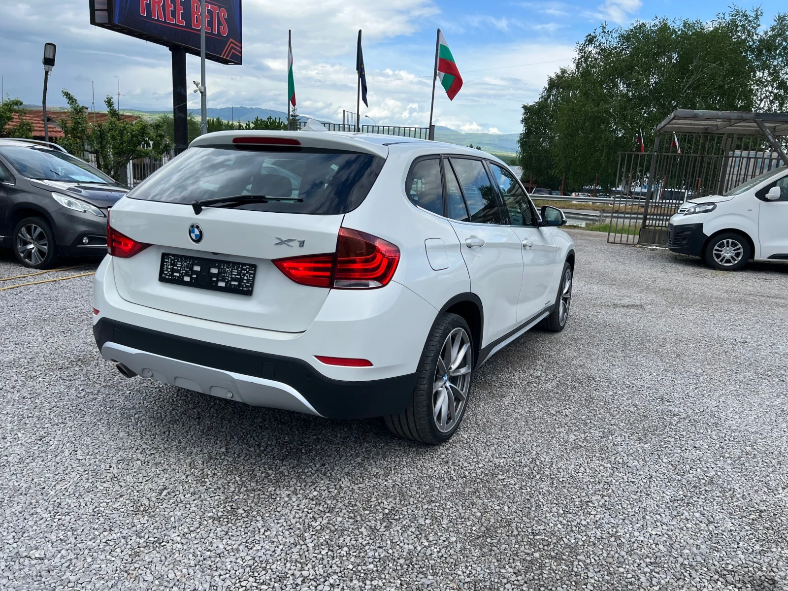 BMW X1 2.5XD/169km/Nav/bi-xen/avtom/panorama - изображение 4