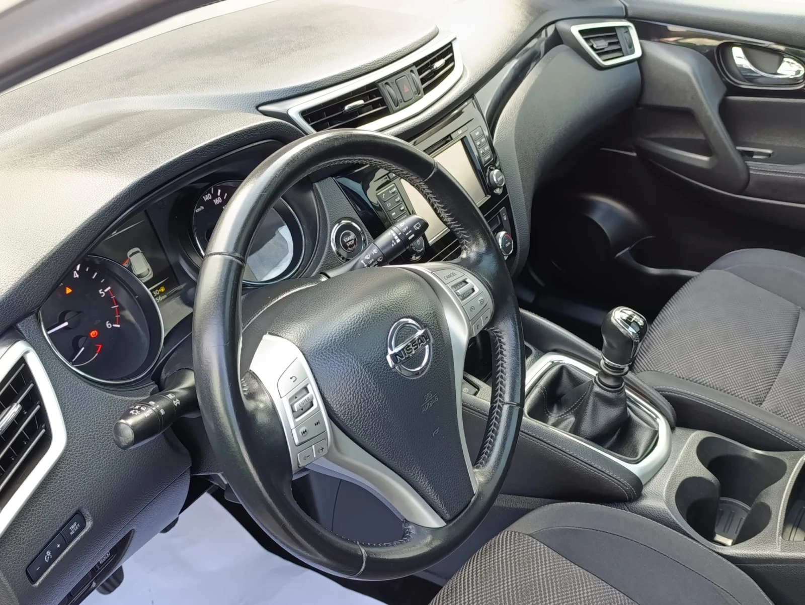 Nissan Qashqai 1.6dCi/4x4/Panorama/360cam/EVRO6/ - изображение 7