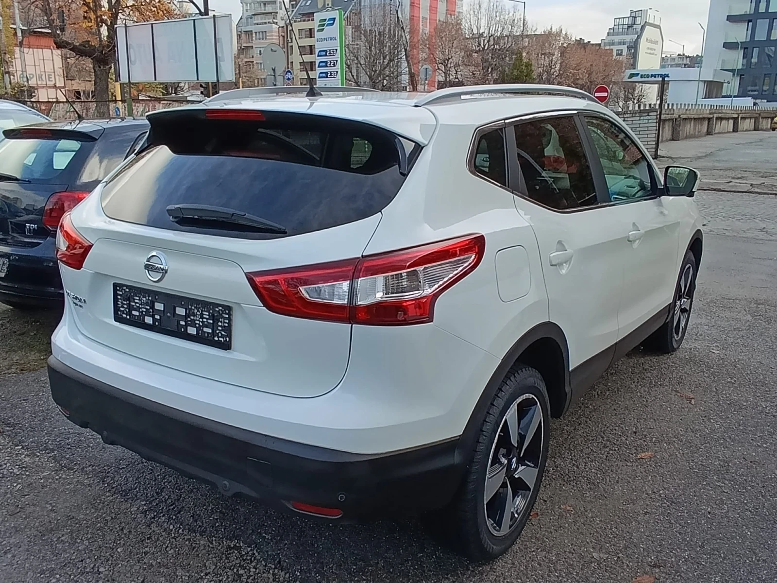Nissan Qashqai 1.6dCi/4x4/Panorama/360cam/EVRO6/ - изображение 5