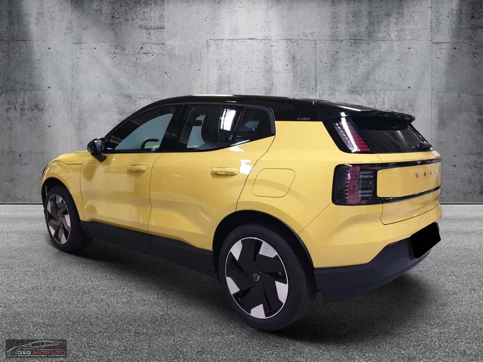 Volvo EX30 PLUS/EXTENDED-RANGE/272HP/KLESS/L.ASS/ACC/360/971f - изображение 6