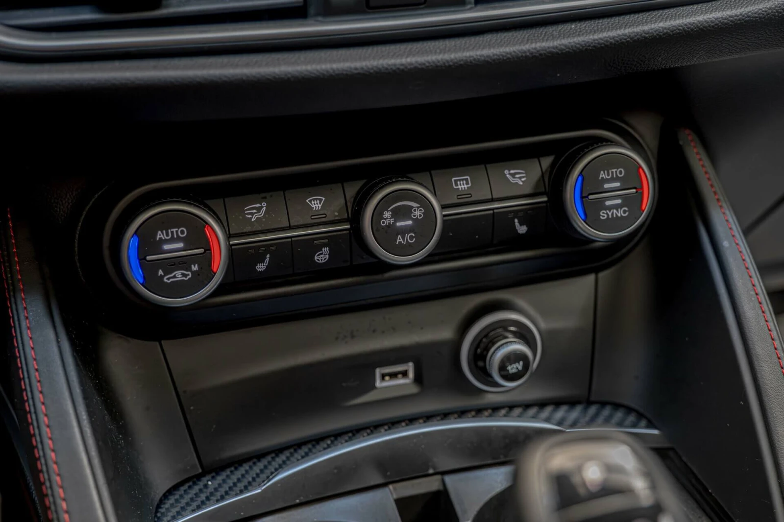 Alfa Romeo Stelvio 2.9 BiTurbo Q4/AWD/Carbon/Harman Kardon/������ | Mobile.bg � ����������� 12