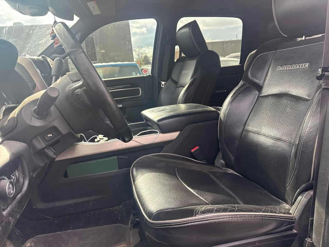 Dodge RAM 2500 * Laramie * PANO* KEYLESS* ПОДГРЕВ* , снимка 13 - Автомобили и джипове - 54366937