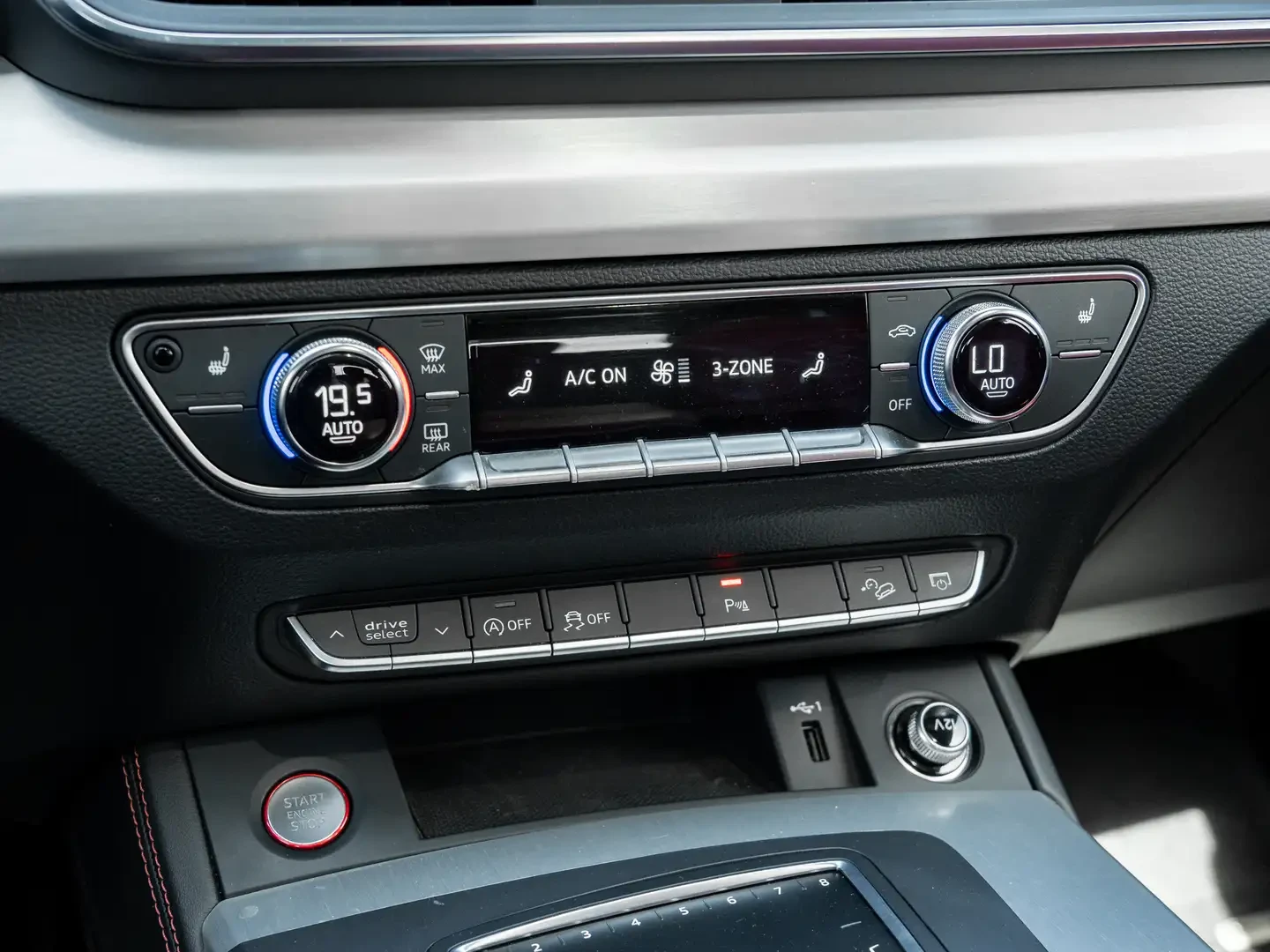 Audi SQ5 MATRIX* ПОДГРЕВ* КАМЕРА* ПАНОРАМА* , снимка 13 - Автомобили и джипове - 54831029