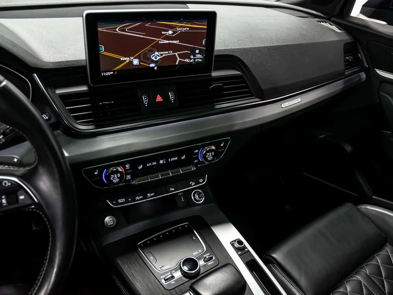 Audi SQ5 * TECHNIK 3.0 TFSI QUATTRO BLIND SPOTS NAVI REAR C, снимка 8 - Автомобили и джипове - 54917719