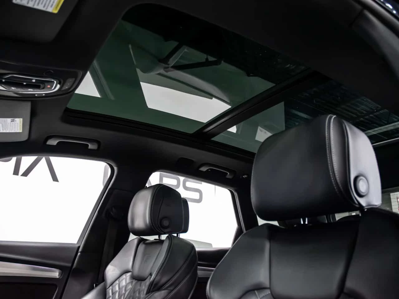 Audi SQ5 * TECHNIK 3.0 TFSI QUATTRO BLIND SPOTS NAVI REAR C, снимка 13 - Автомобили и джипове - 54917719