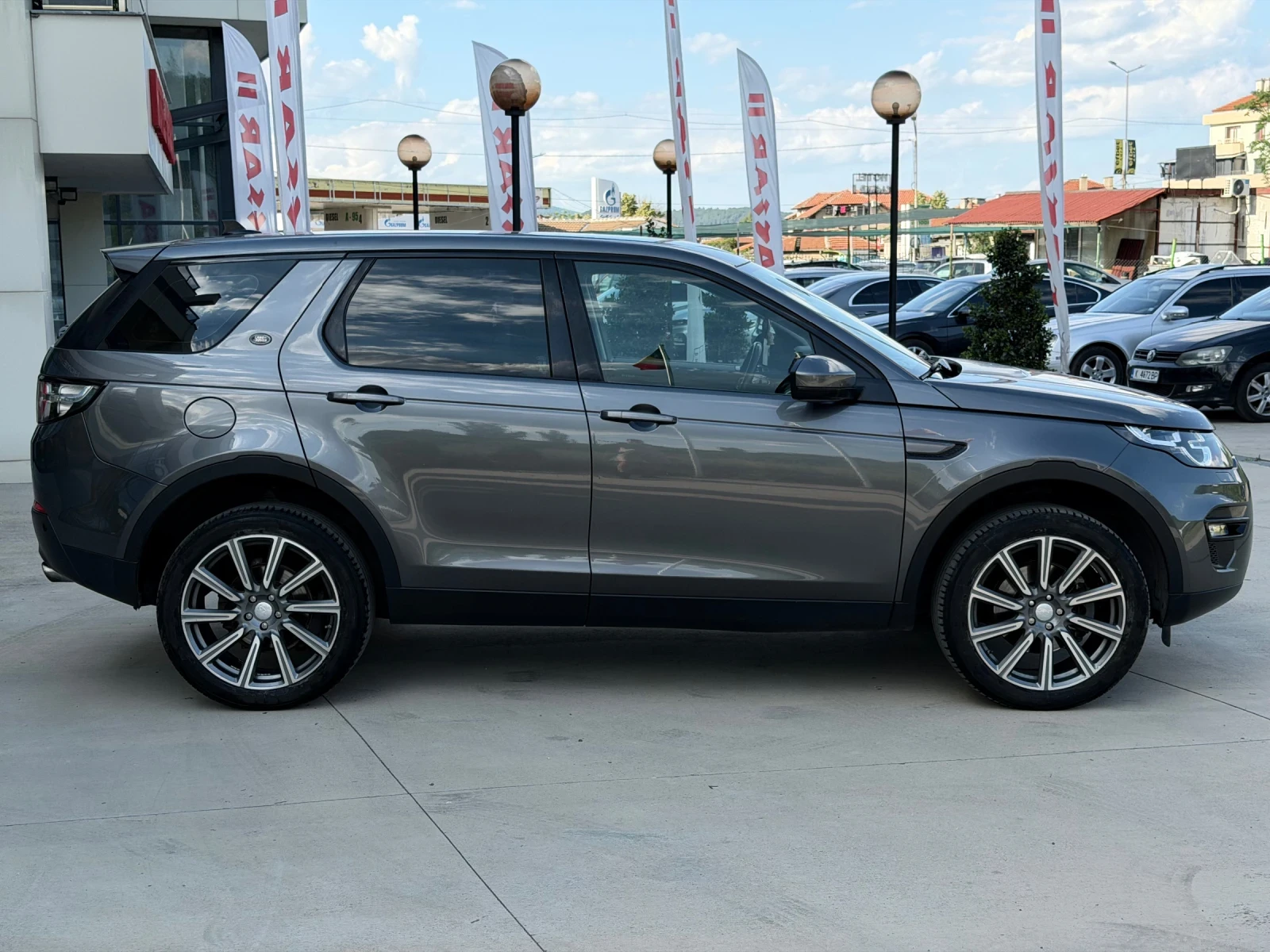 Land Rover Discovery Sport КОЖА/4х4/Камера, снимка 6 - Автомобили и джипове - 54981499