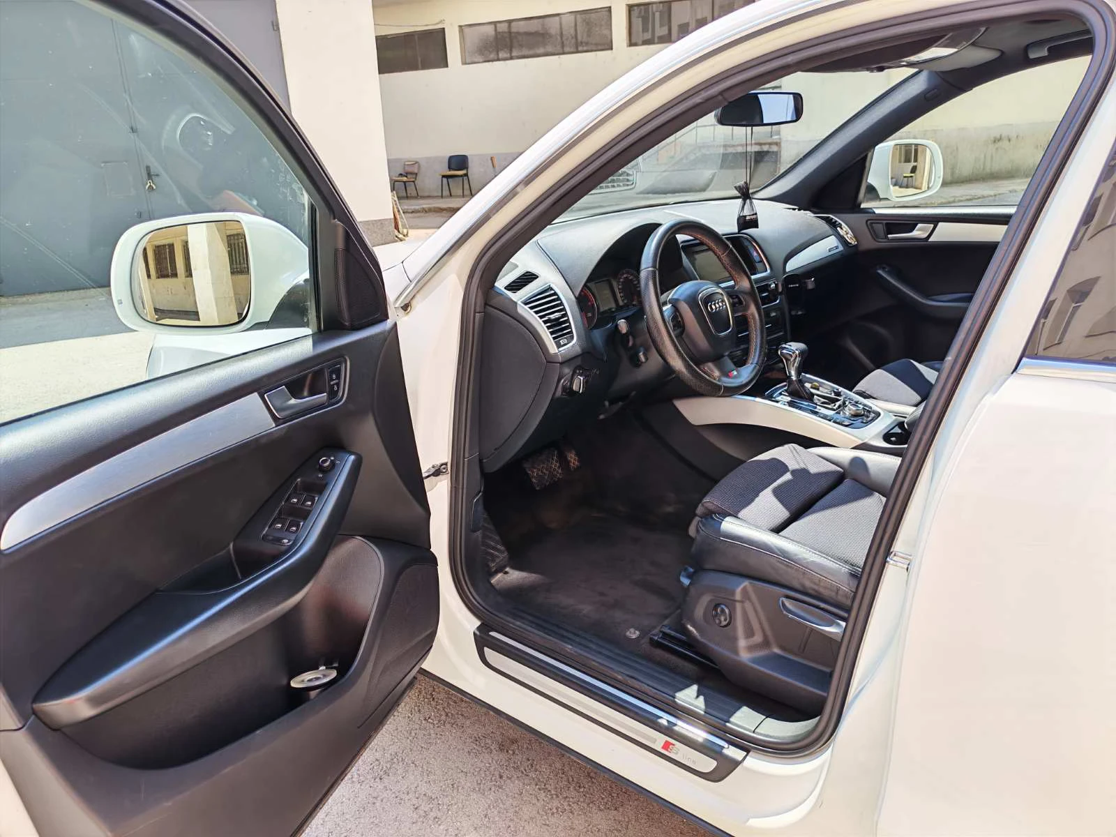 Audi Q5 S line, снимка 9 - Автомобили и джипове - 55340539