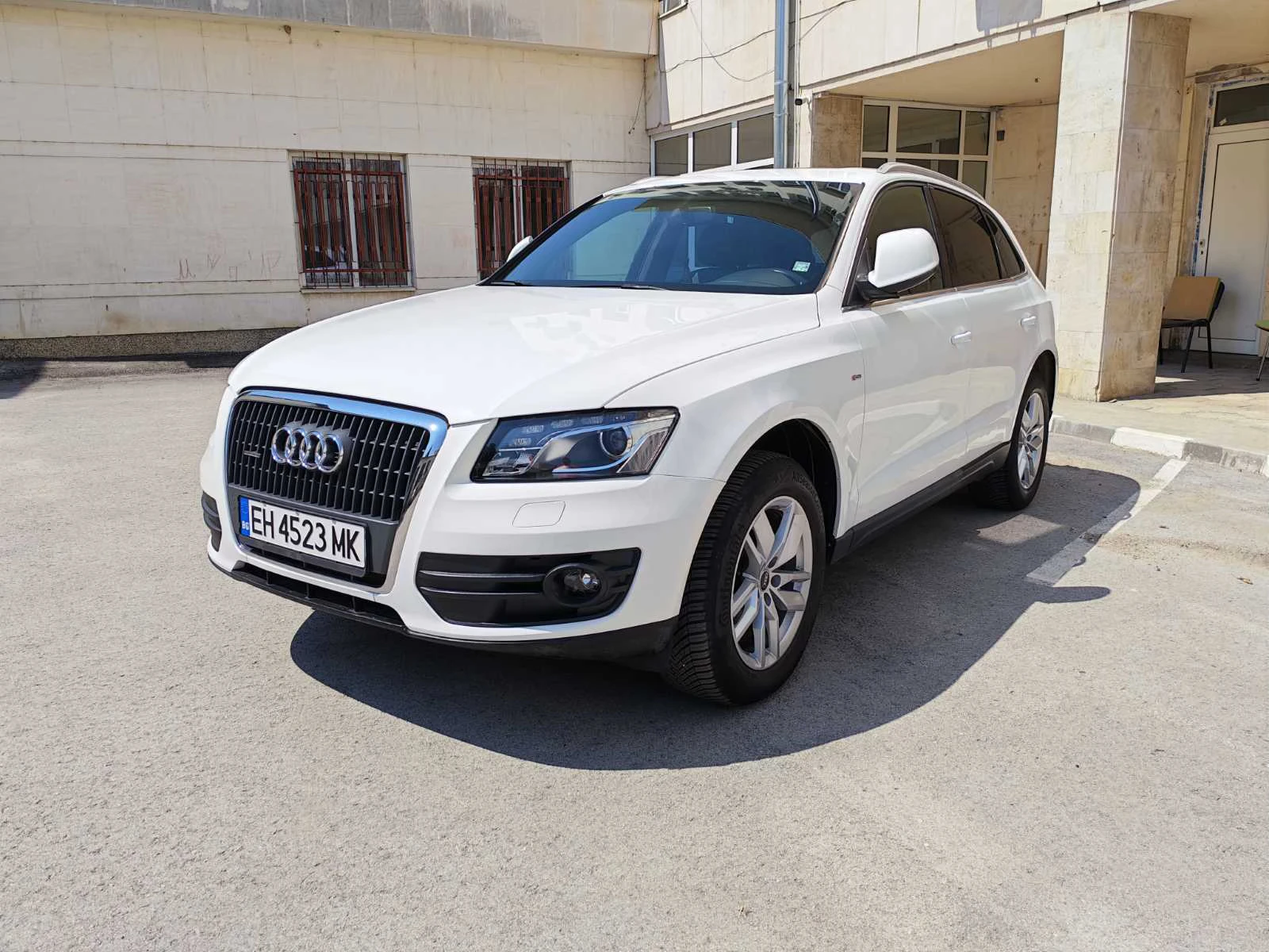Audi Q5 S line, снимка 2 - Автомобили и джипове - 55340539