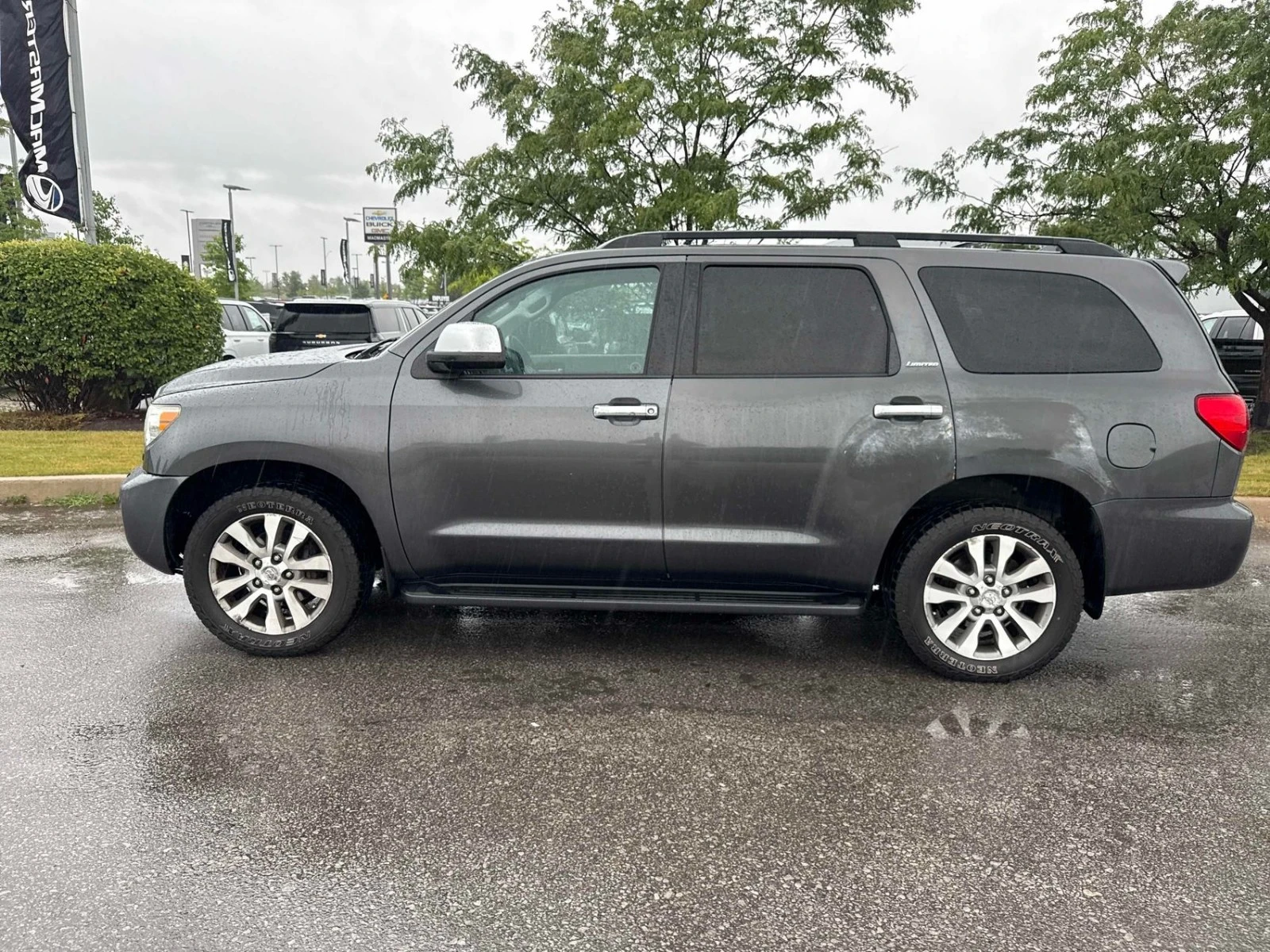 Toyota Sequoia LIMITED* М.ТОЧКА* КАМЕРА* ПОДГРЕВ* KEYLESS, снимка 3 - Автомобили и джипове - 55533177