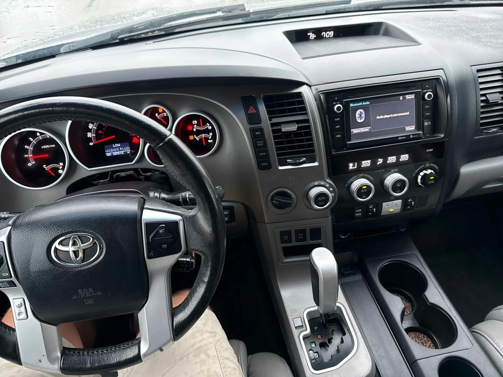Toyota Sequoia LIMITED* М.ТОЧКА* КАМЕРА* ПОДГРЕВ* KEYLESS, снимка 9 - Автомобили и джипове - 55533177