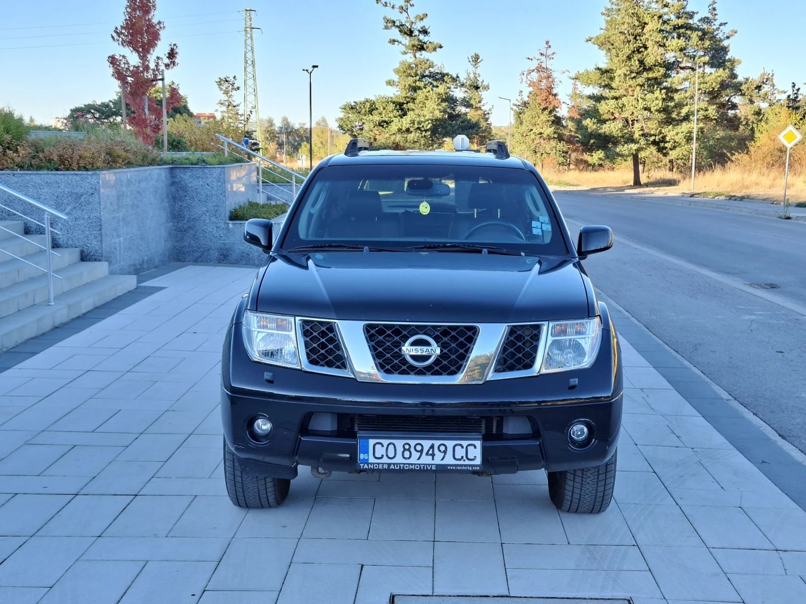Nissan Pathfinder 2.5DTI 4x4, снимка 3 - Автомобили и джипове - 56361714