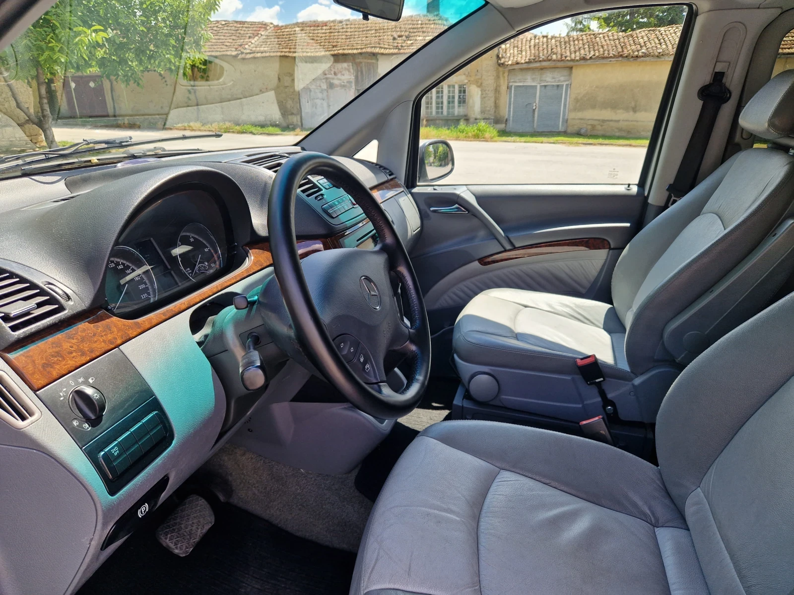 Mercedes-Benz Viano 3.0cdi AMBIENTE, снимка 14 - Бусове и автобуси - 54978984