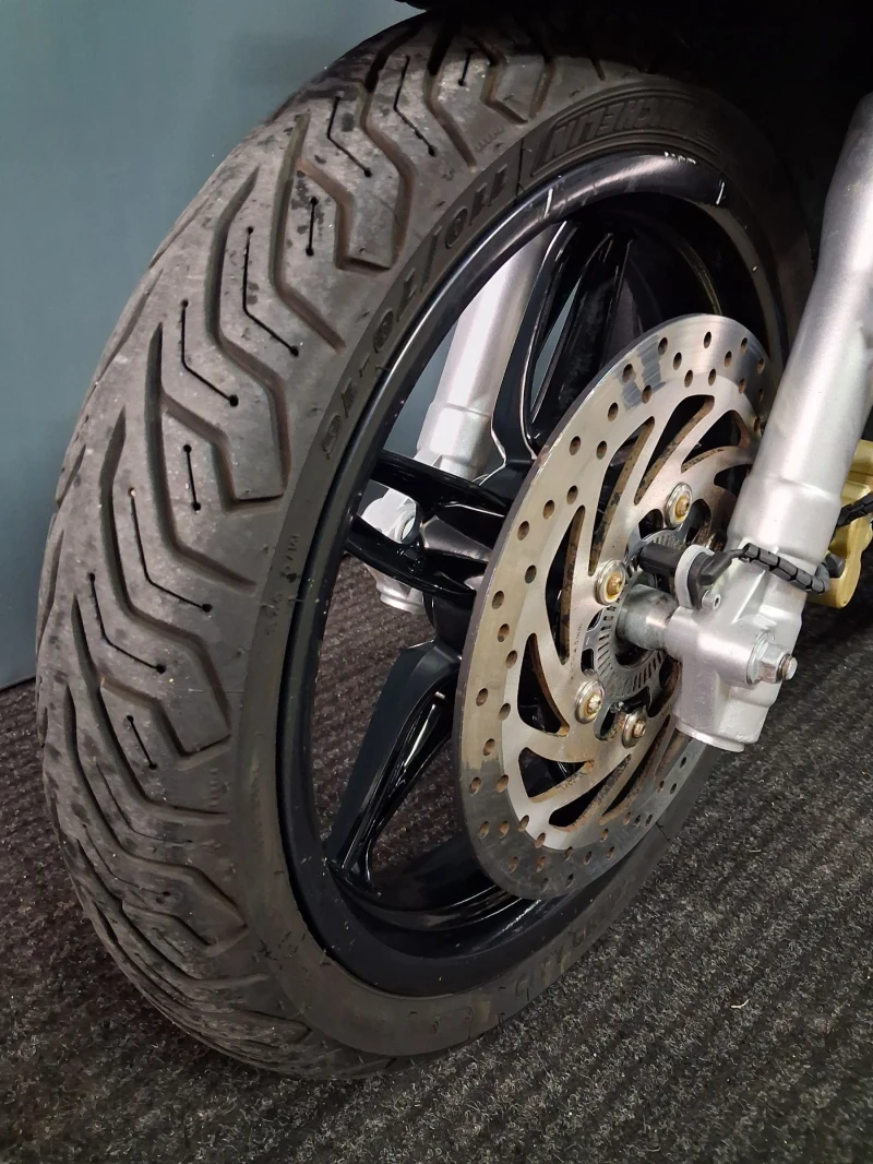 Piaggio Beverly 350i ABS ASR, снимка 12 - Мотоциклети и мототехника - 52632254