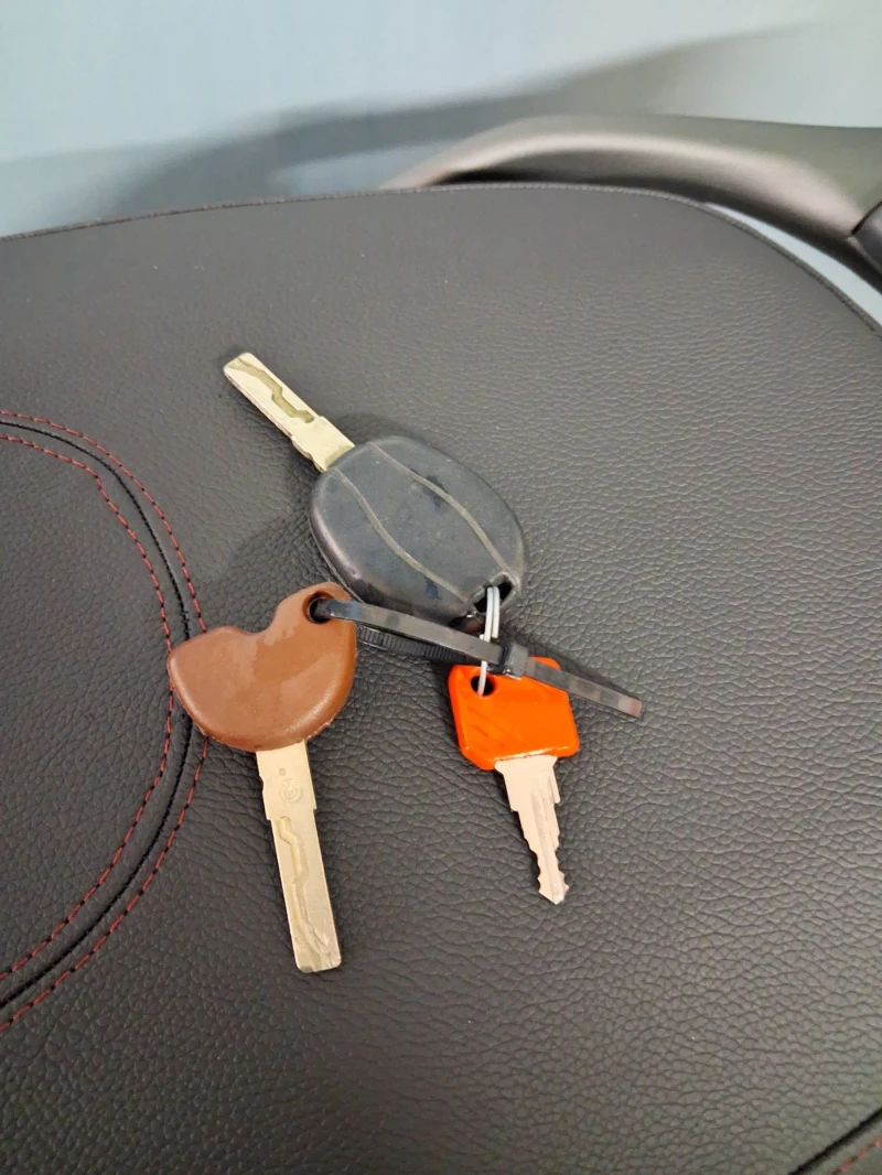 Piaggio Beverly 350i ABS ASR, снимка 14 - Мотоциклети и мототехника - 52632254