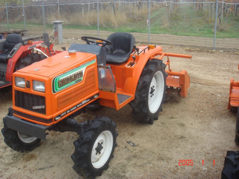 Трактор Kubota СКАЙТРАК, снимка 3 - Селскостопанска техника - 52286540