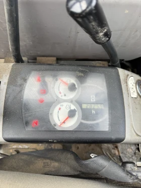 Багер Komatsu PC26 MR5, снимка 6