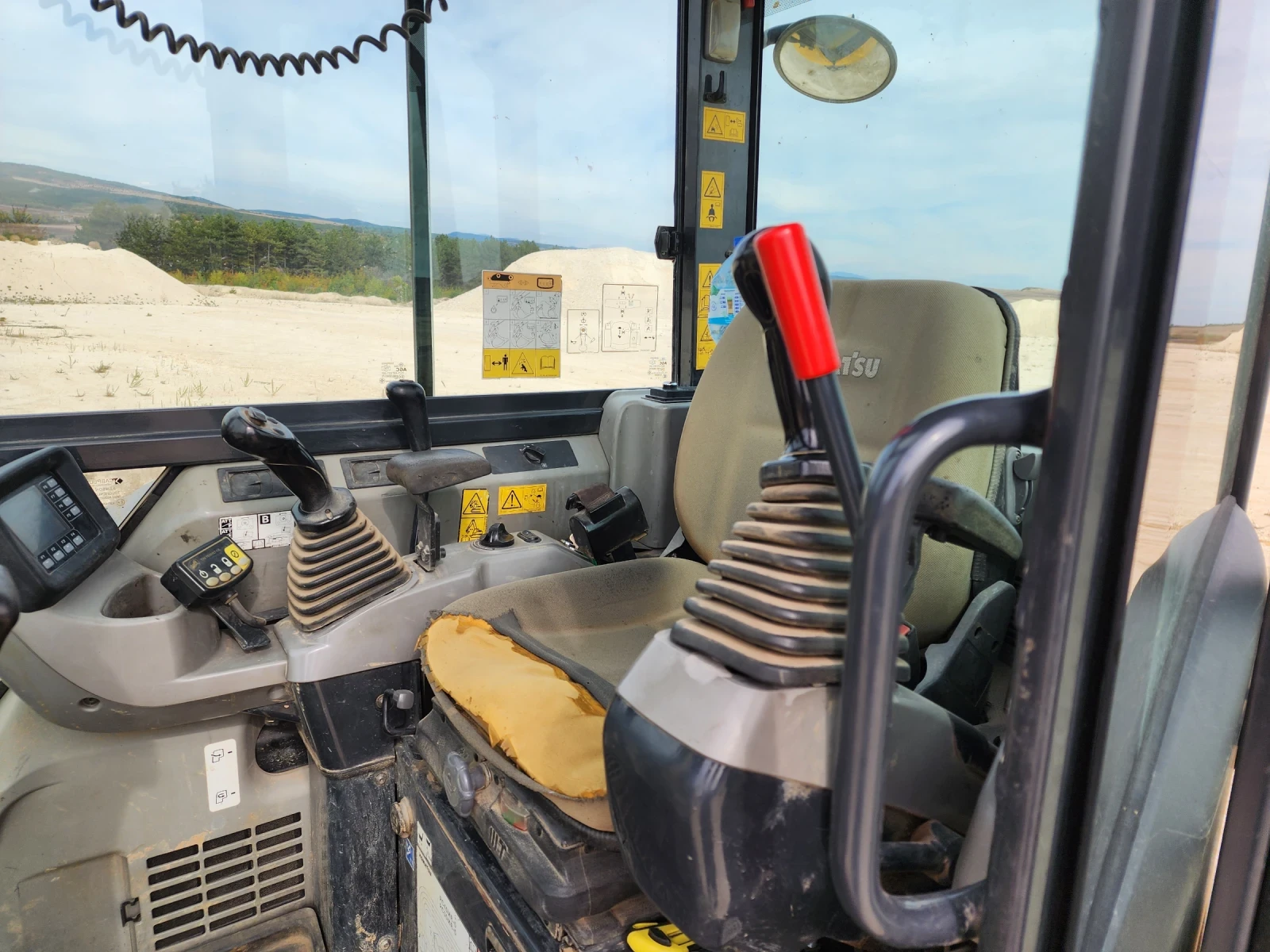 Багер Komatsu PC55MR-5, снимка 13 - Индустриална техника - 56518358