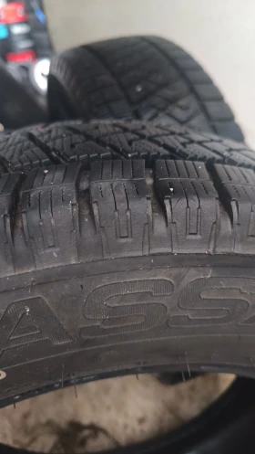 Гуми Зимни 215/65R16, снимка 2