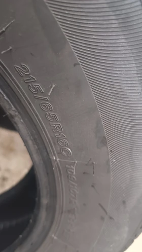 Гуми Зимни 215/65R16, снимка 4