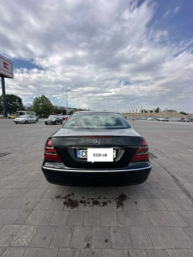 Mercedes-Benz E 220, снимка 3