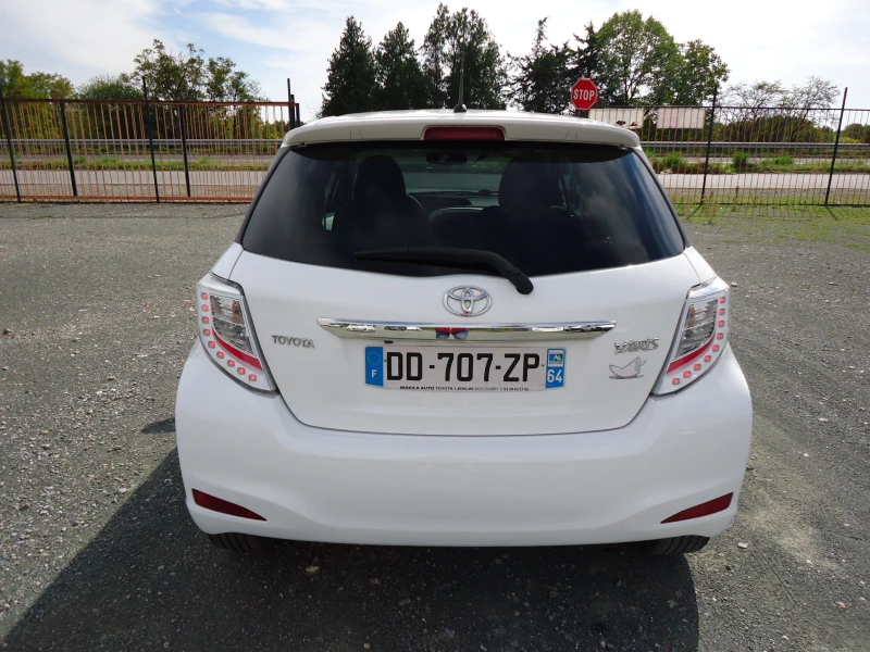 Toyota Yaris 1.33 Dual VVT-i, Камера, Климатроник, снимка 6 - Автомобили и джипове - 47523682