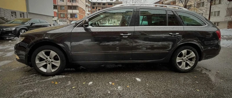 Skoda Superb 1.6 TDI, снимка 3 - Автомобили и джипове - 48276620