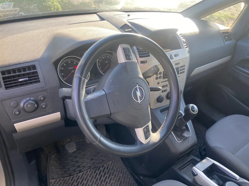 Opel Zafira 1, 6, снимка 8 - Автомобили и джипове - 48414271