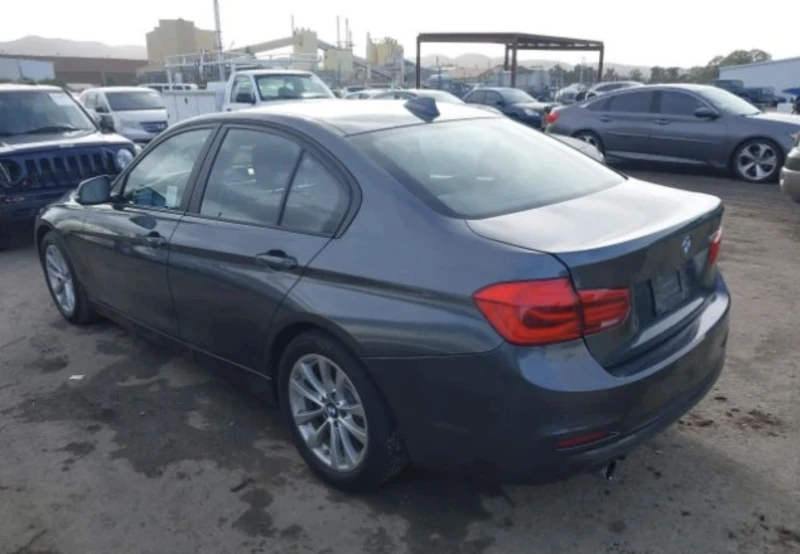 BMW 320 I, снимка 4 - Автомобили и джипове - 48702128