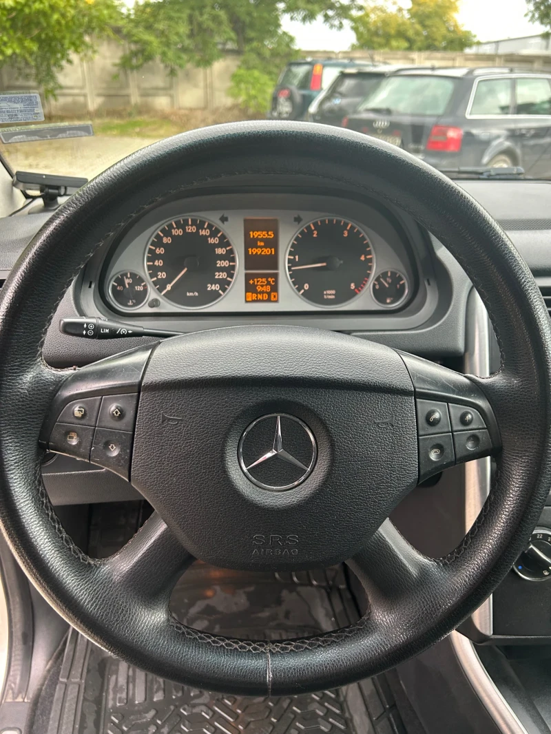 Mercedes-Benz B 180, снимка 9 - Автомобили и джипове - 52540135