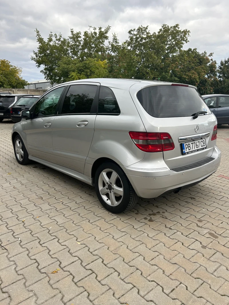 Mercedes-Benz B 180, снимка 4 - Автомобили и джипове - 52540135